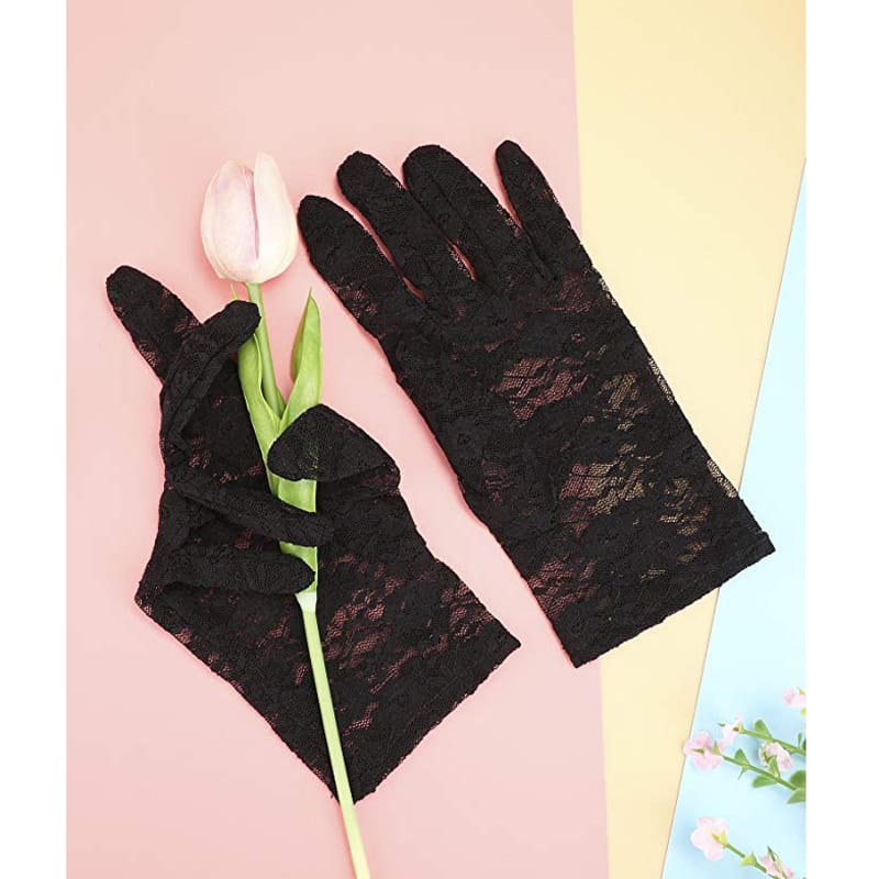 Lace gloves