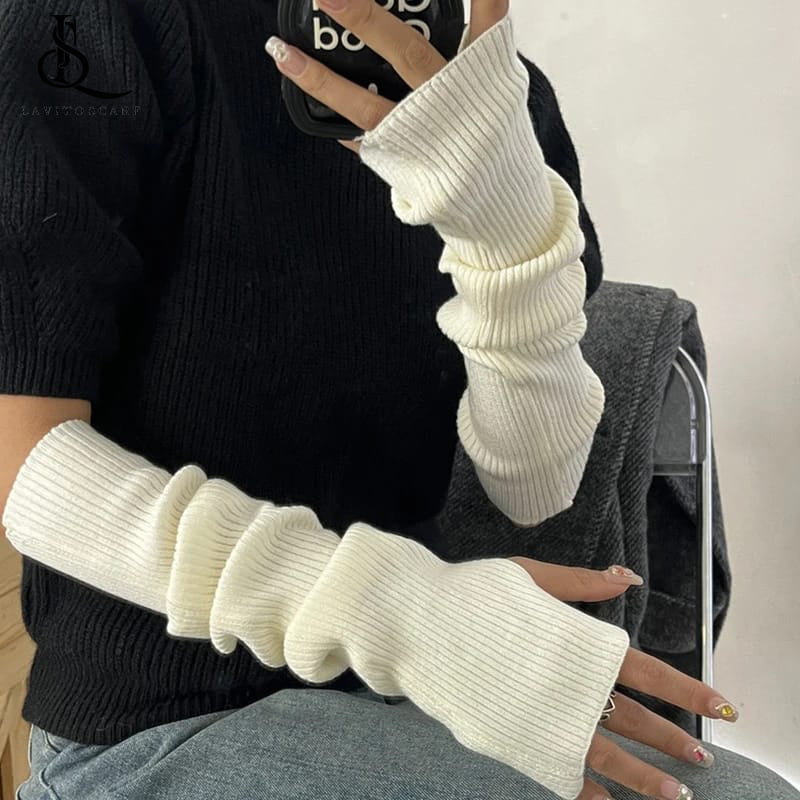 Triku sleeves