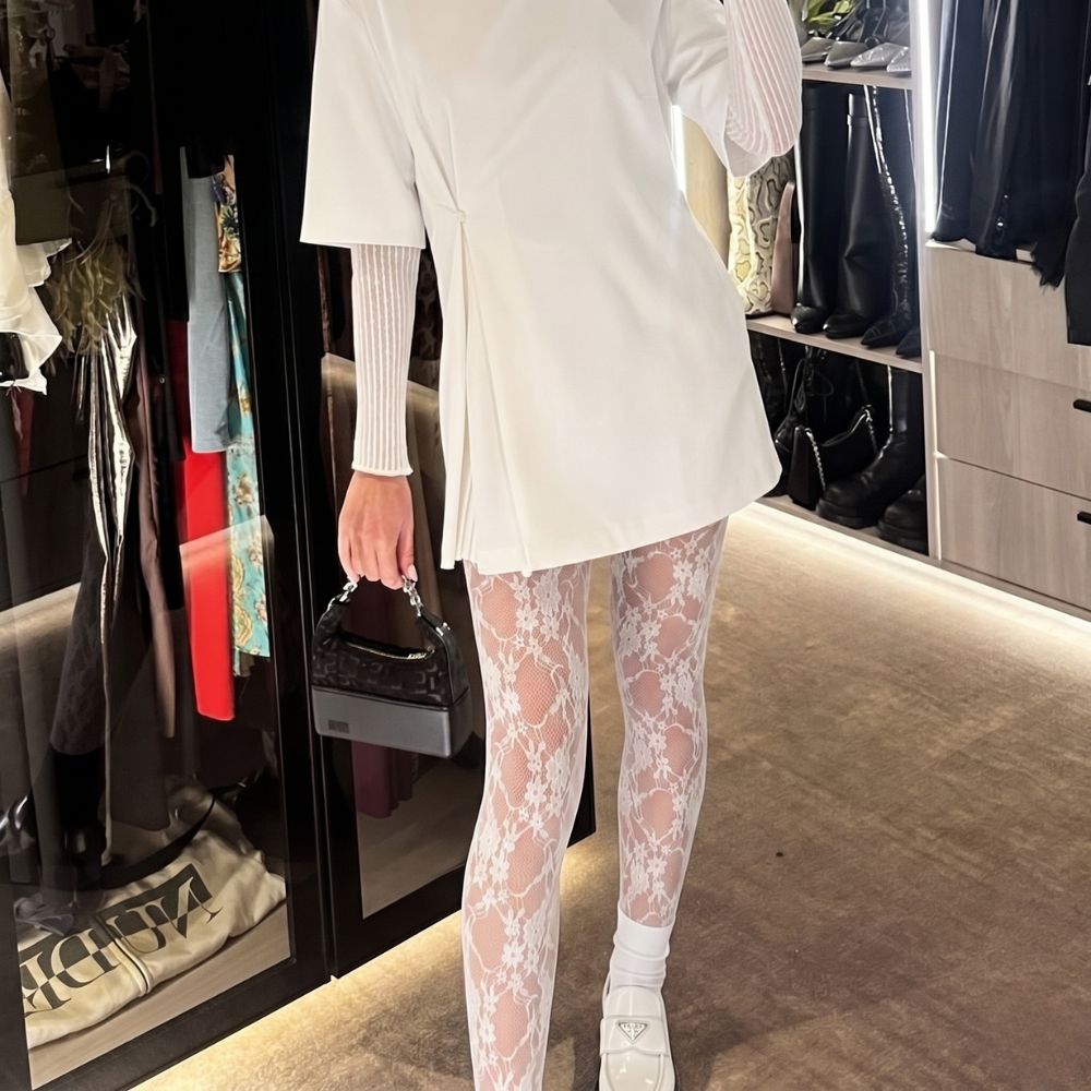 Elegant Floral Lace Leggings