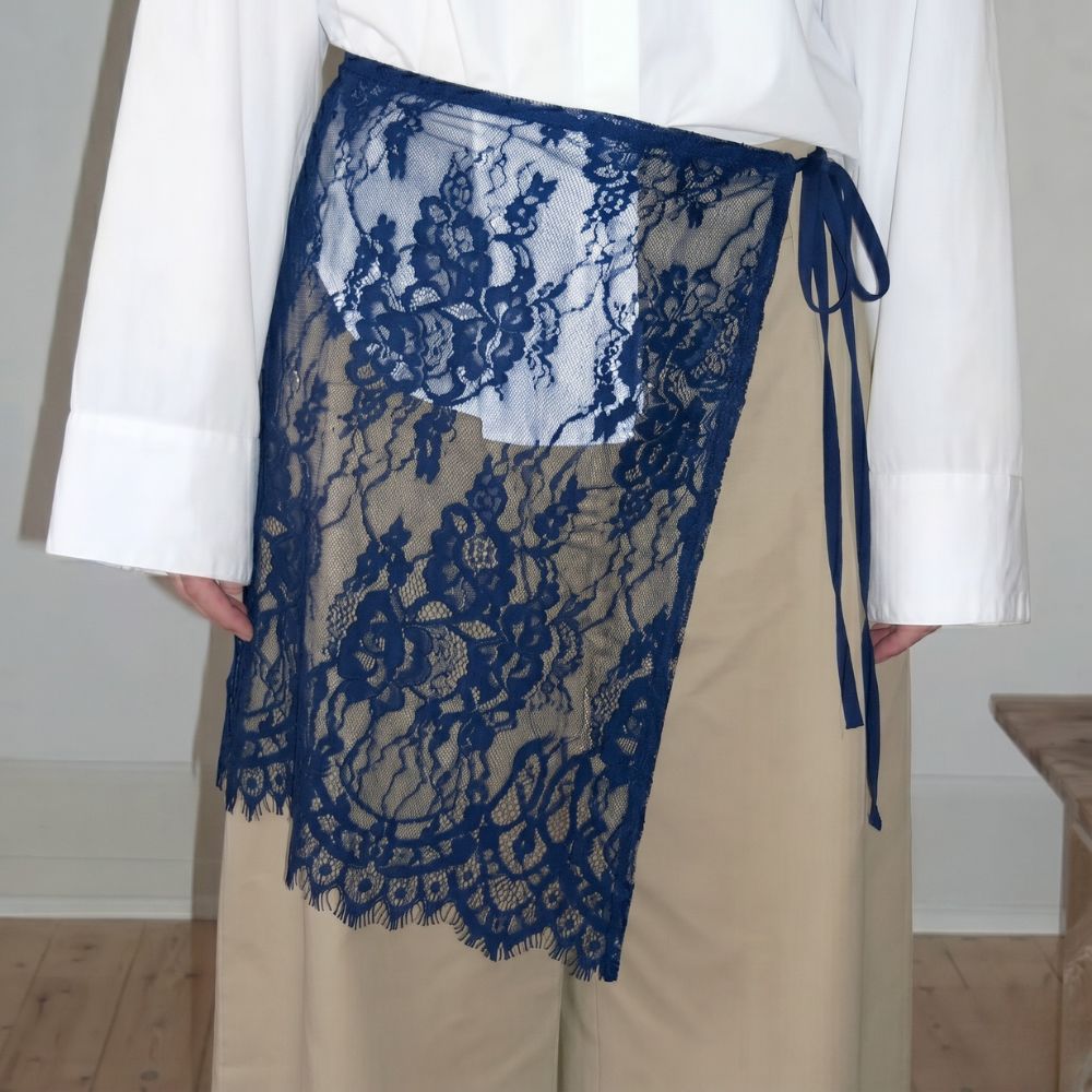 Short Korean skirt