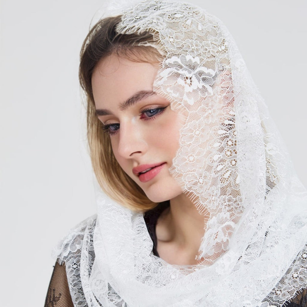Premium Round French Lace Veil Small