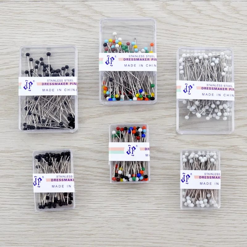 Elegant Magnetic Hijab Clips and Pins Set, Fabric Safe, Lavito Scarf - طقم دبابيس مغناطيس وبروشات طرح آمنة على القماش، لافيتو سكارف