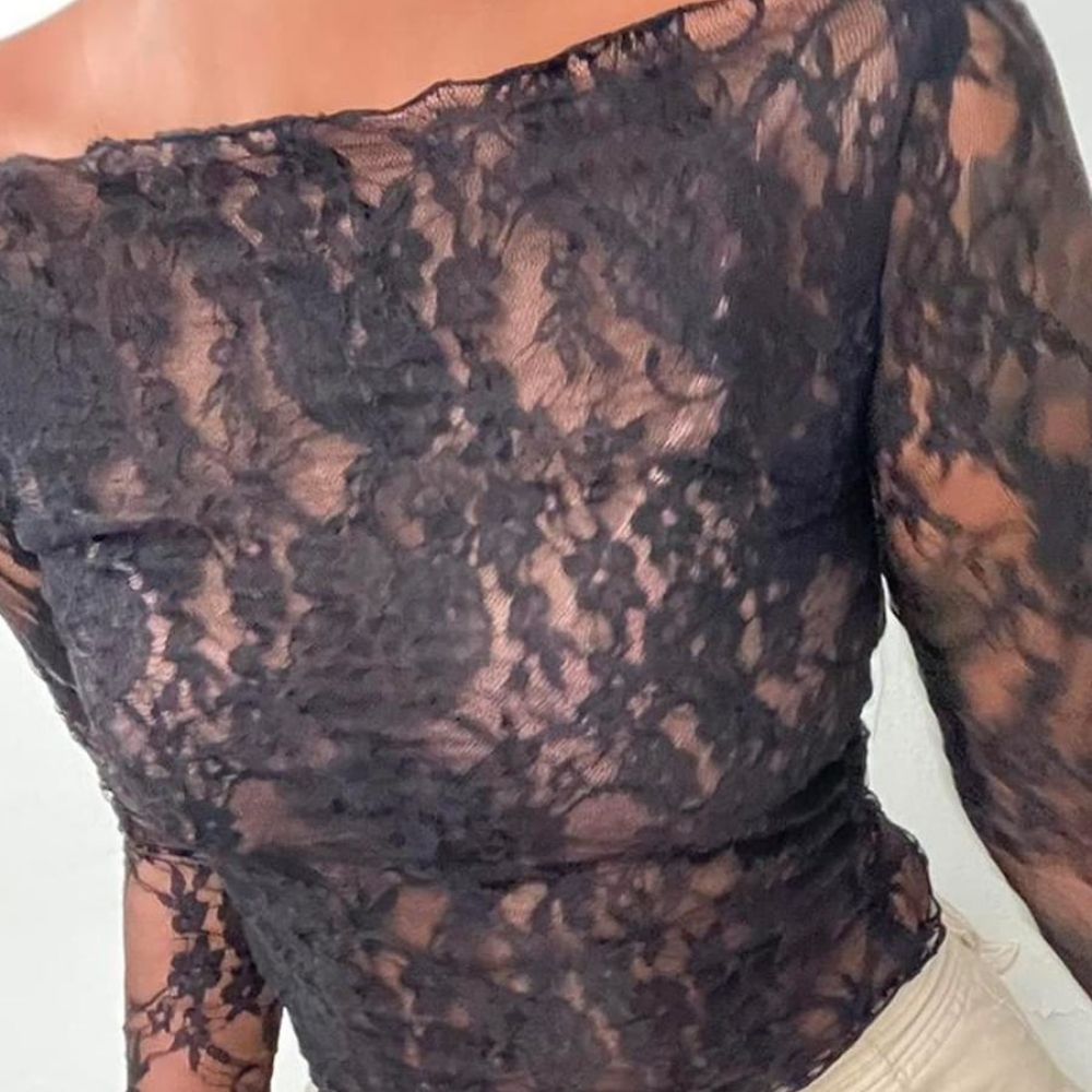 Wide-Neck Long Sleeve Lace Top 401